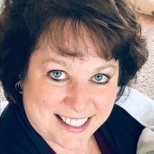 Meet your Posher, Joy